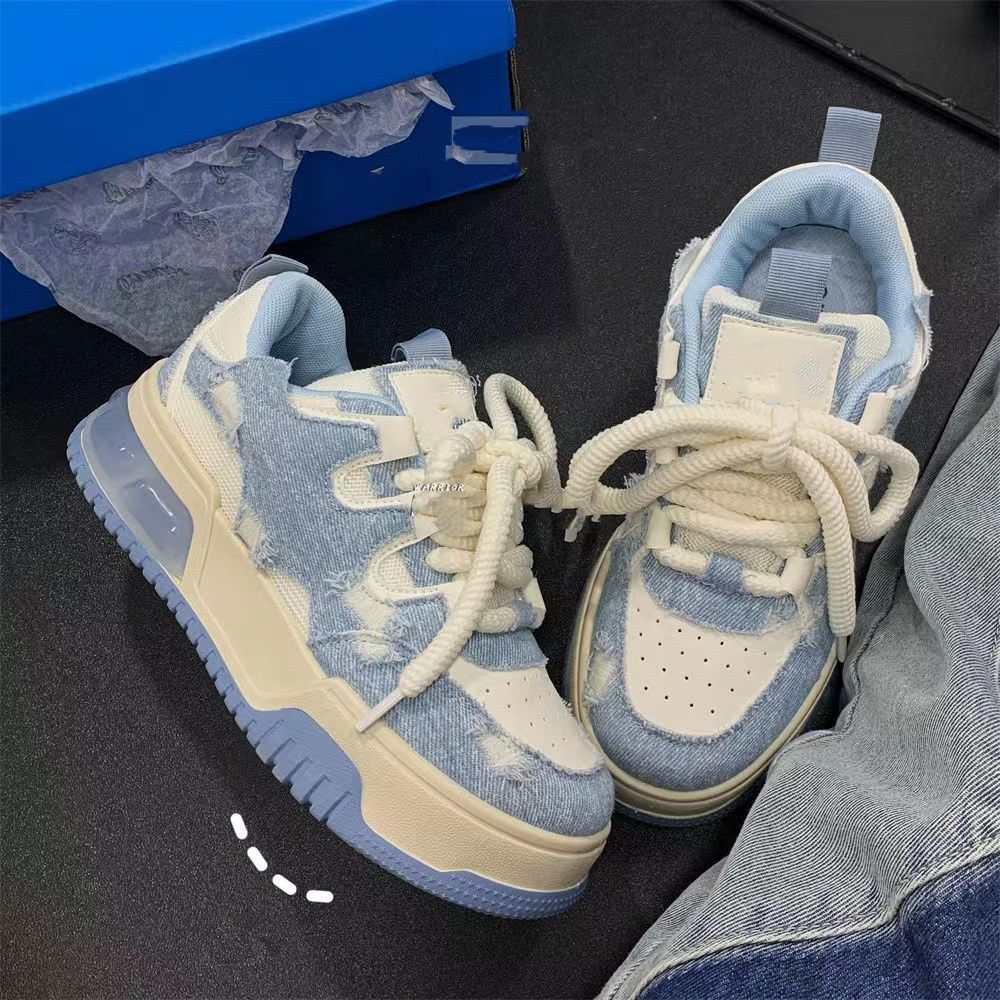 Damen Coole Jeans Sneakers mit verstärktem Fersenbereich und dämpfender Sohle EB