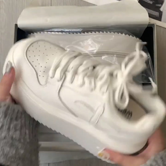 Damen modische Sneakers mit atmungsaktiver Oberflächenstruktur und dämpfendem Sohlenprofil EB