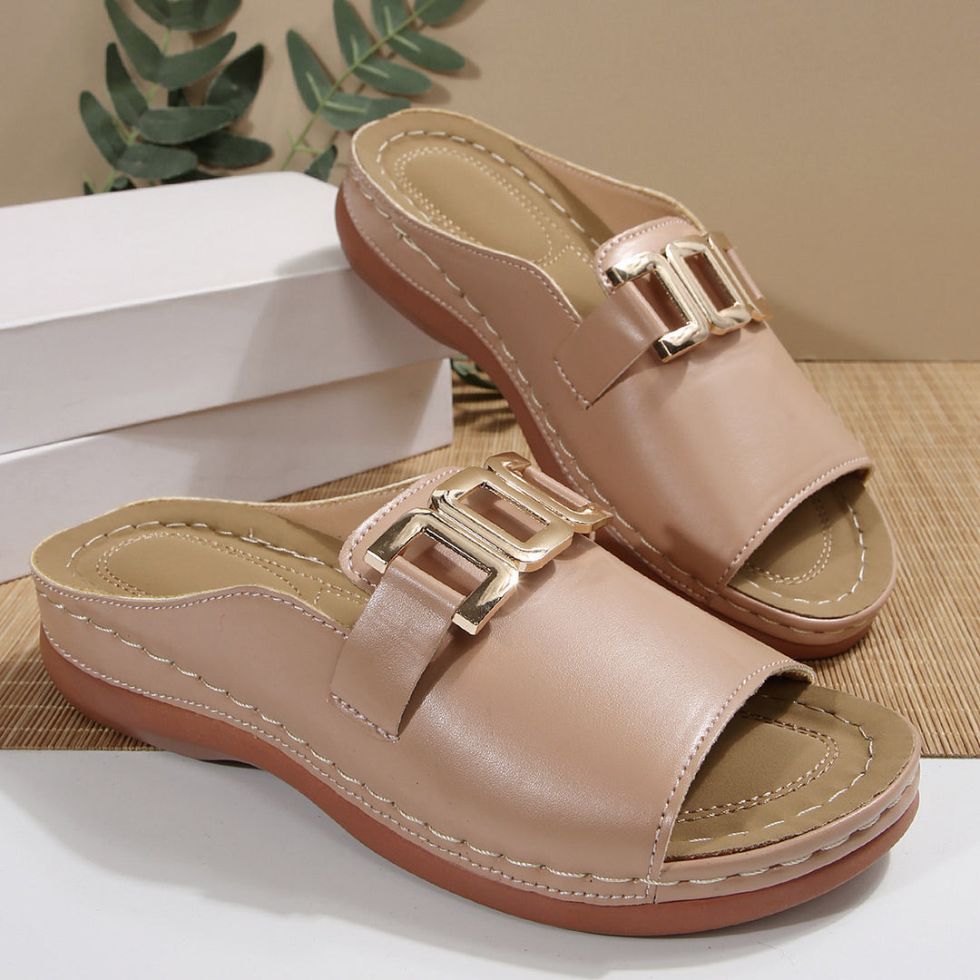 Damen Elegante Mules mit modischem Goldakzent und komfortablem Fußbett EB