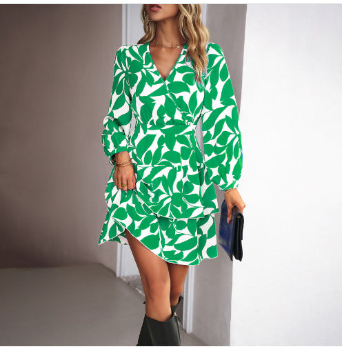 Damen Kurzes Kleid mit stilvollem Blumendruck und Rüschendetails EB