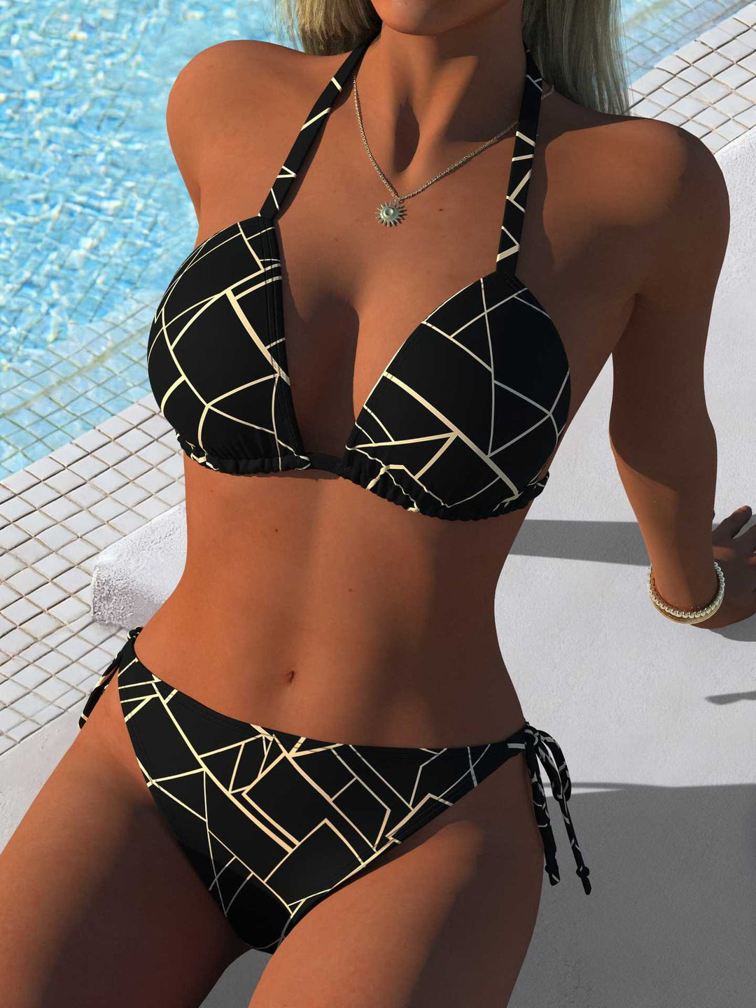 Damen Bikini-Set mit gefaltetem Triangel-Oberteil und verstellbaren Seitenschnüren EB