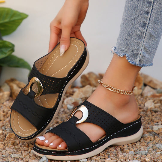 Damen Komfortable und stilvolle Sandalen mit elegantem Dekor EB