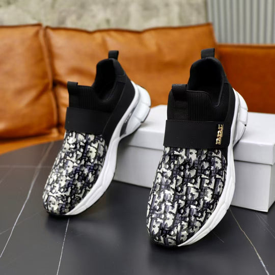 Damen Sportliche Slip-On Sneaker mit modischem Oberflächenmuster und elastischem Verschluss EB