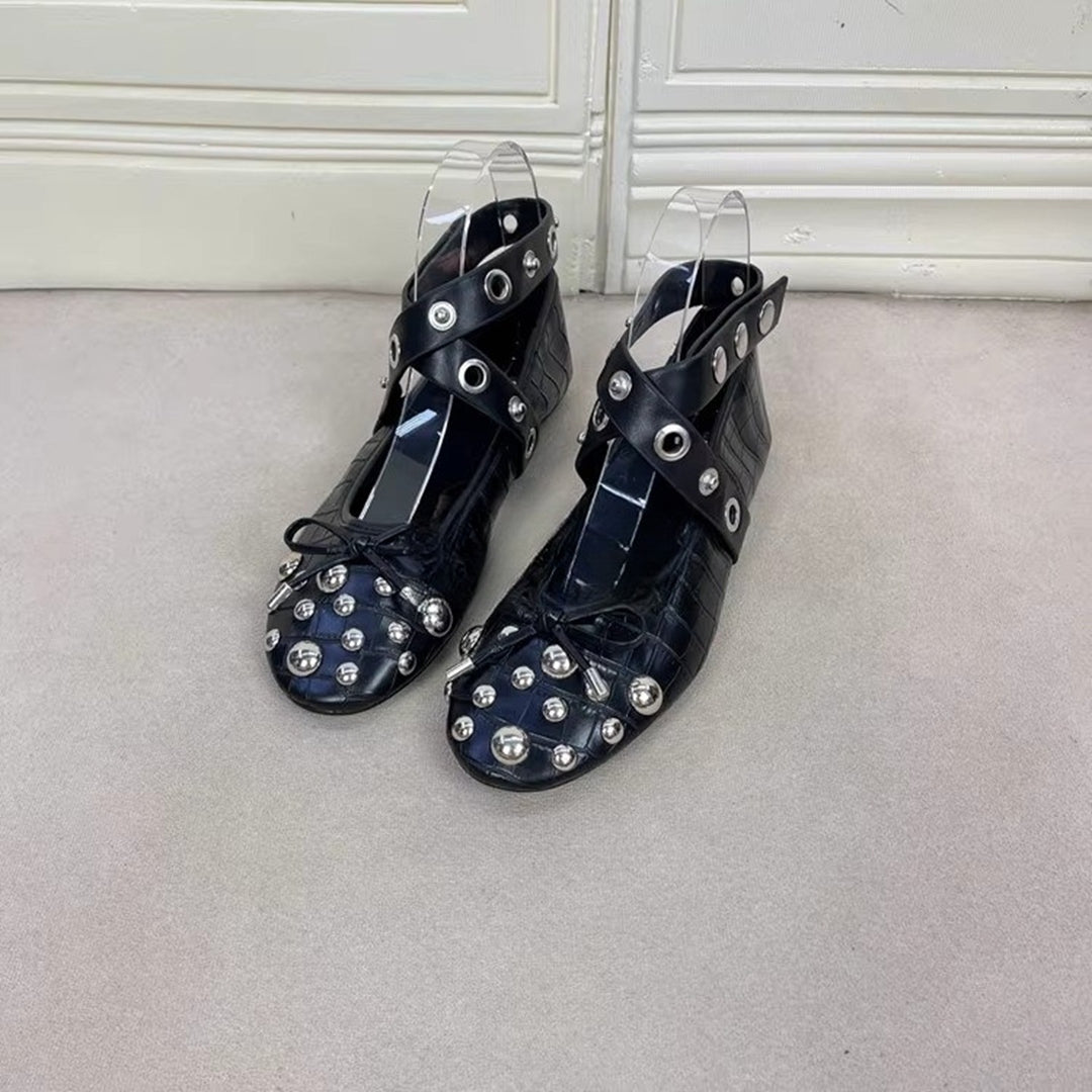 Damen Designer-Ballerinas mit innovativem Riemen- und Applikationsdesign EB