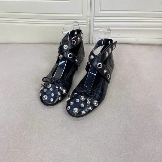Damen Designer-Ballerinas mit innovativem Riemen- und Applikationsdesign EB