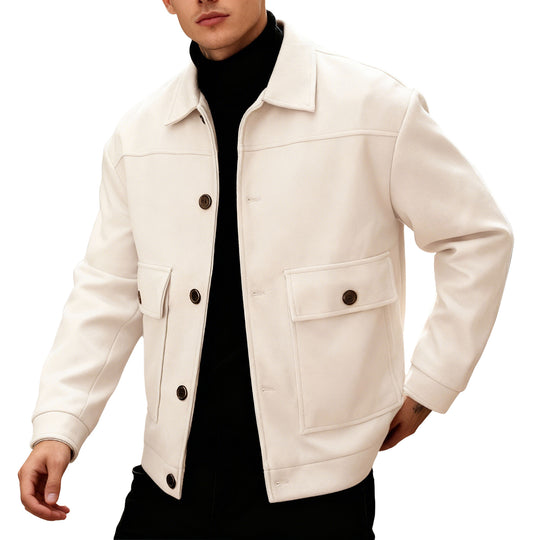 Herren nan kurze Woll-Feldjacke mit Hemdkragen aufgesetzten Pattentaschen und klarer Silhouette EB