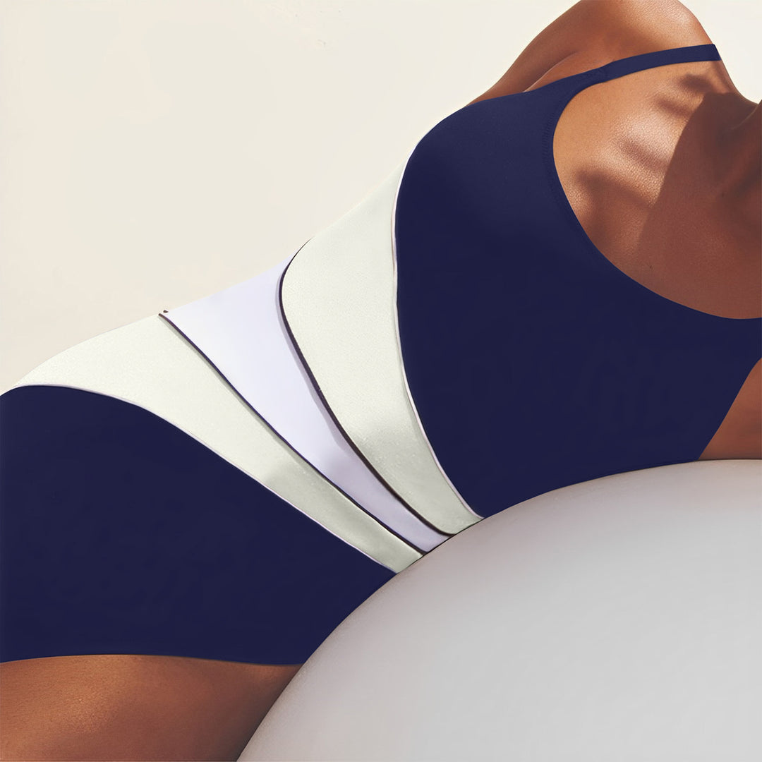 Damen Einteiler Badeanzug mit elegantem Farbverlauf und modischen Trägerdetails EB