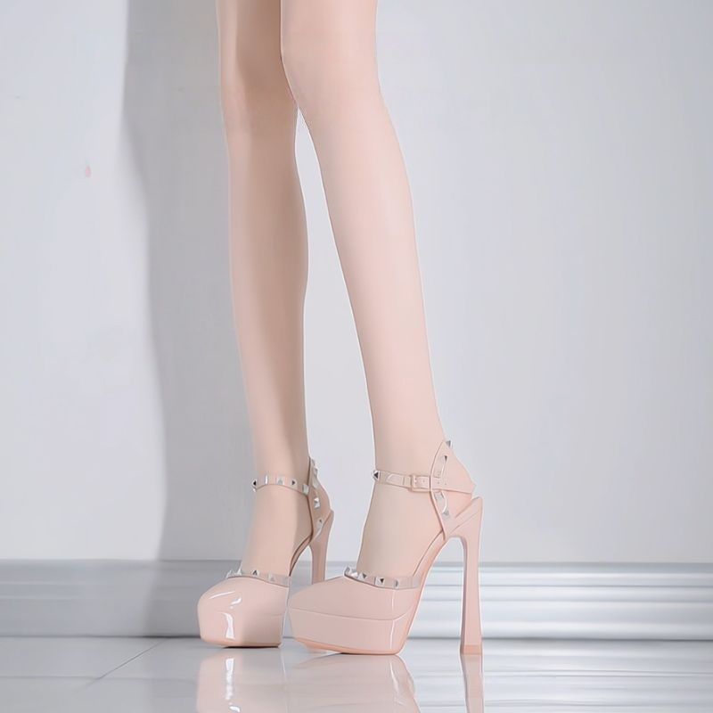 Damen Plateau High Heels mit spitzen Metallakzenten EB