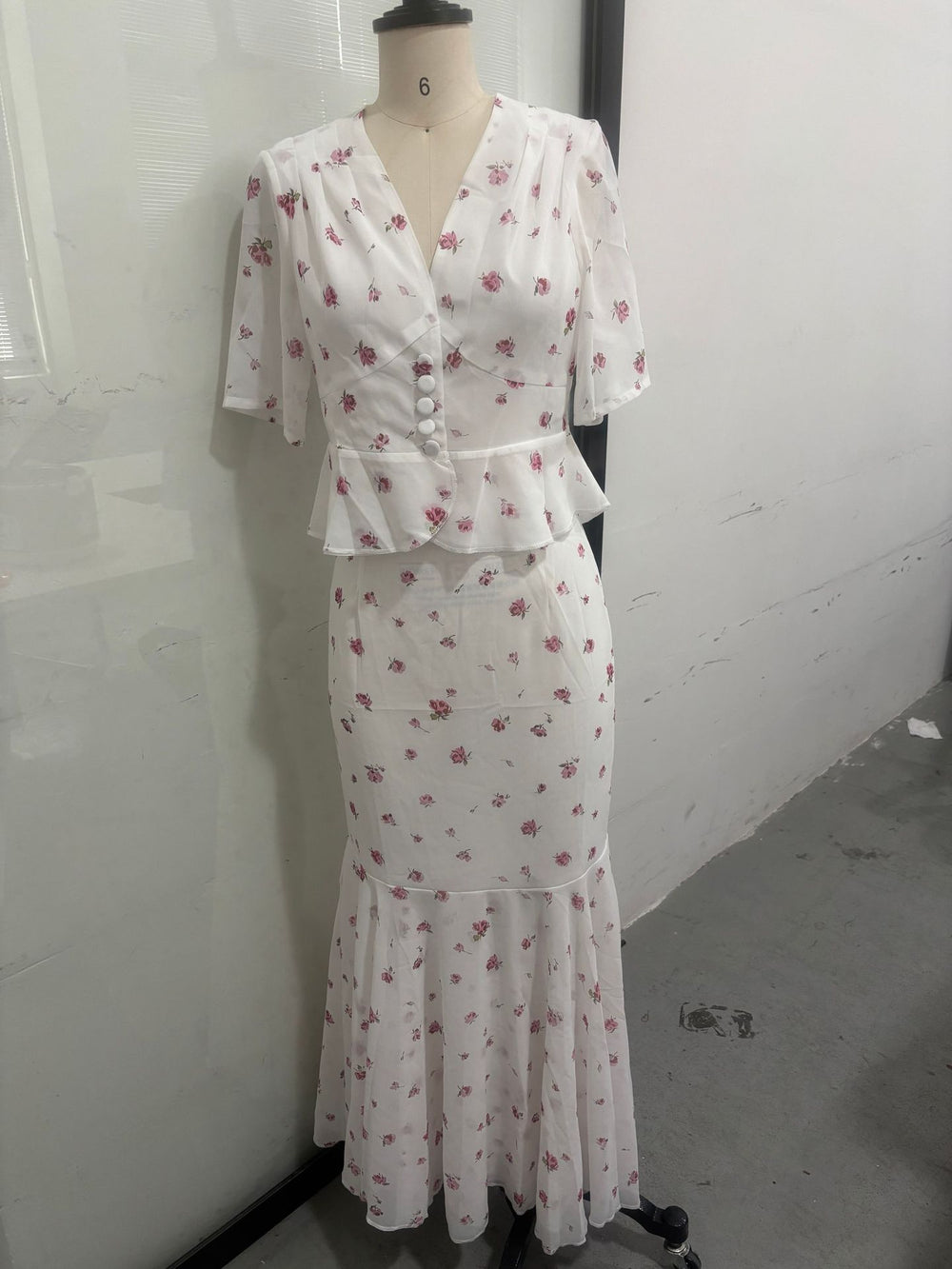 Damen Elegantes Maxikleid mit Puffärmeln und Rüschen EB