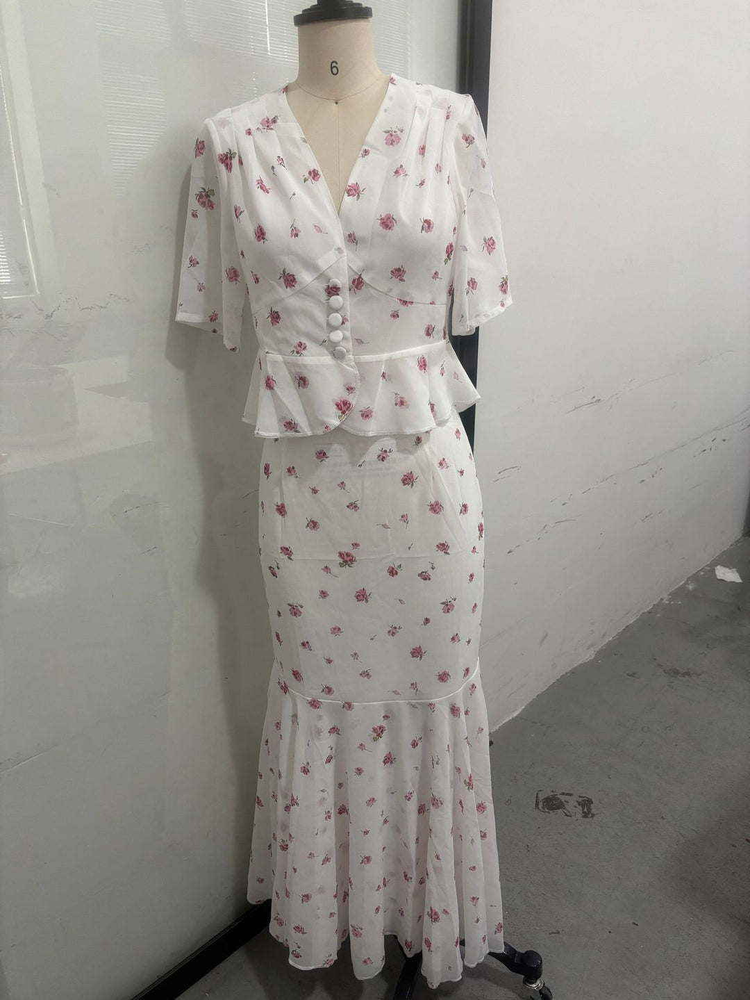 Damen Elegantes Maxikleid mit Puffärmeln und Rüschen EB
