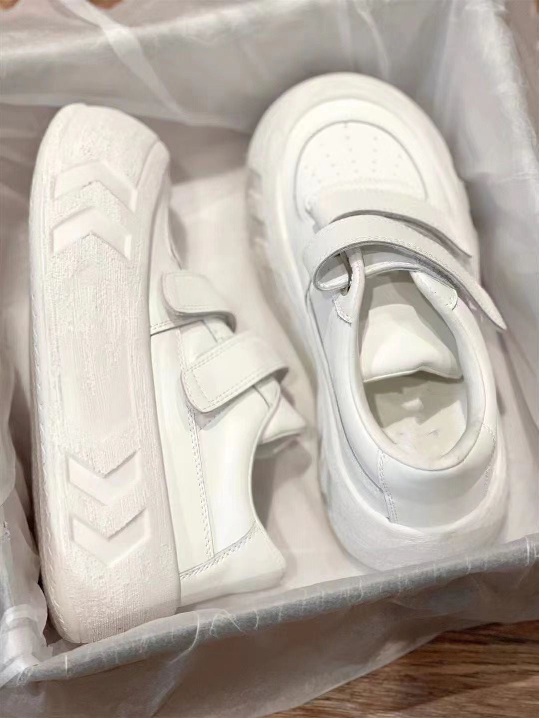 Damen Sneakers mit Klettverschluss und dämpfender Sohle EB