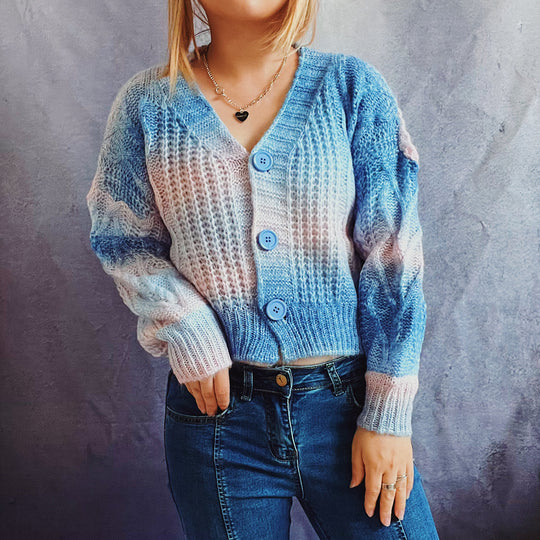 Damen Strickjacke mit romantischem Wellenmuster und Knopfdetails EB