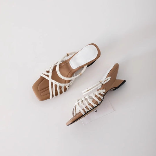 Damen Sandalen mit elegantem Riemendesign und glamourösem Glanz EB
