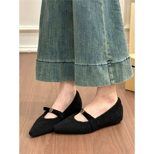 Damen spitze Ballerinas mit zierlichem Blumenakzent EB