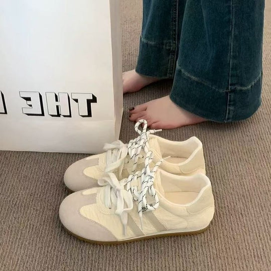 Damen Sneakers im sportlichen Retro-Stil mit atmungsaktiver Oberflächenstruktur EB