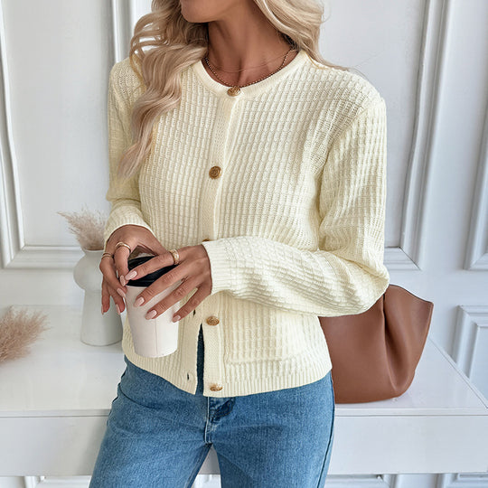 Damen Strukturiertes Feinstrick-Cardigan mit Rundhals, Holzknöpfen und aufgesetzten Taschen EB