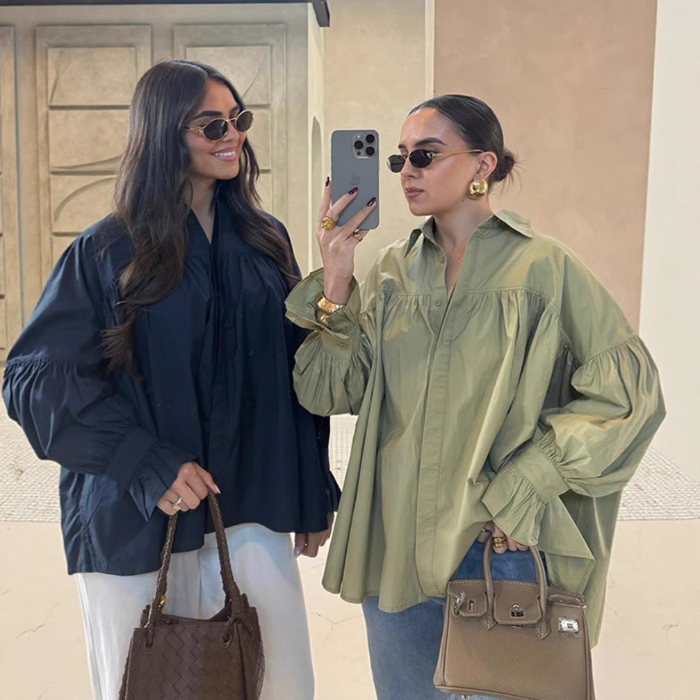 Damen nan oversized Tunika-Bluse mit verdeckter Knopfleiste, geraffter Passe und Volantmanschette EB