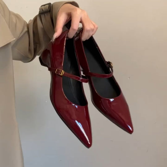 Damen elegante Pumps mit verstellbarem Riemen und spitzem Zehenbereich EB