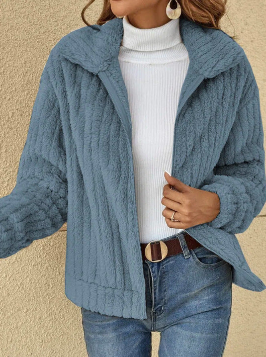 Damen Kuschelige Fleecejacke mit hohem Kragen und texturiertem Design EB