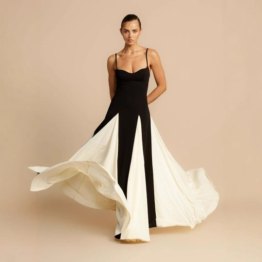 Damen Elegantes Abendkleid mit asymmetrischem Saum und feinen Rüschen EB
