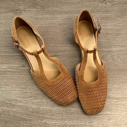Damen Halbschuhe mit eleganter T-Strap und geflochtenem Design EB