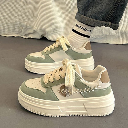 Damen Chunky Sneakers mit stabiler Plattform und modischem Obermaterial EB