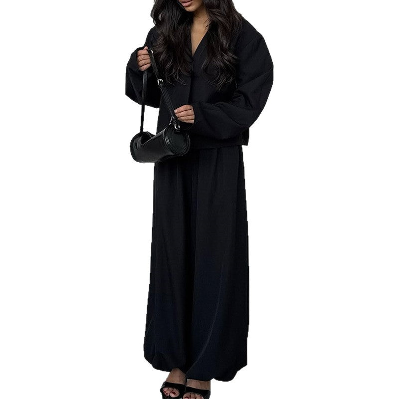 Damen lässiger Hosenanzug mit cropped Jacke und weitem Schnitt EB