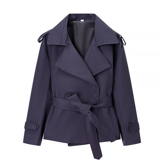 Damen nan kurzer taillierter Trenchcoat mit Bindegürtel, großem Revers und Manschettenriegel EB