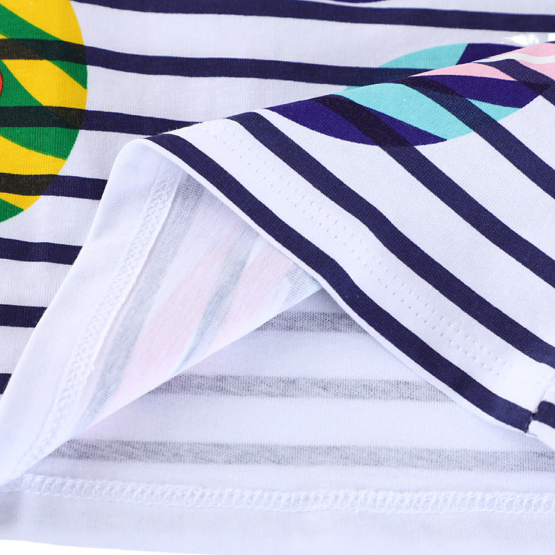Jungen T-Shirt mit lebhaftem Weltraumdesign EB