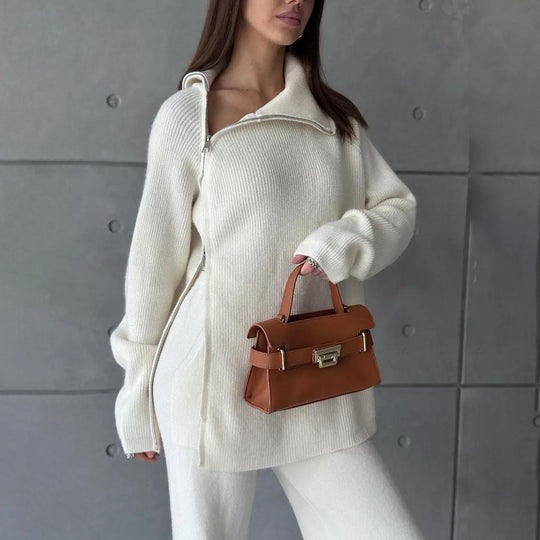 Damen Modernes Strickoberteil mit asymmetrischem Reißverschluss EB
