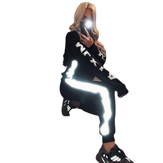 Damen Sportliches Jogginganzug mit reflektierenden Akzenten EB