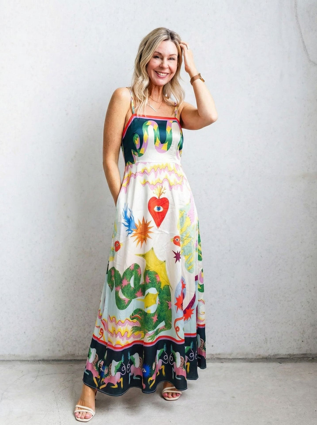 Damen Maxi-Kleid mit aufregendem Grafikdruck und verspieltem Design EB