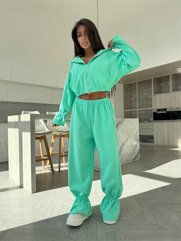 Damen Cropped-Kapuzenjacke mit Reißverschluss und taillierter Tunnelzug-Jogginghose EB