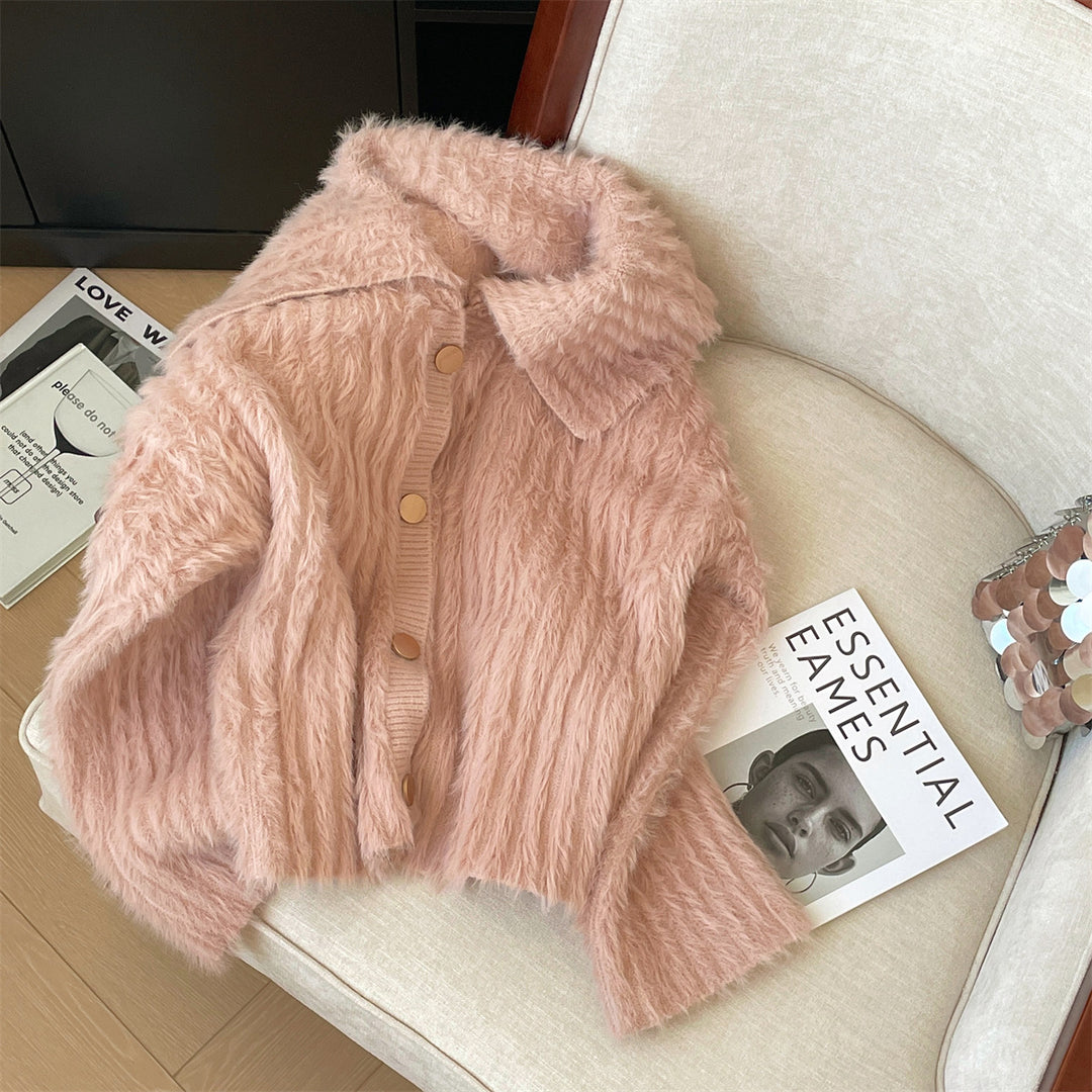 Damen Flauschige Strickjacke mit breitem Kragen und Knopfleiste EB