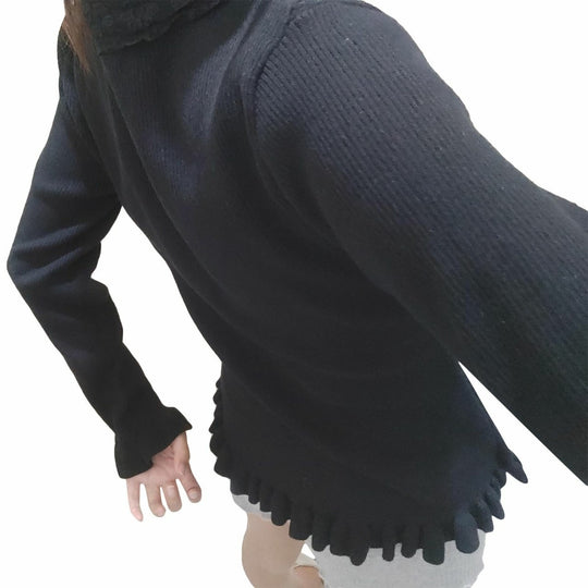 Damen Strickoberteil mit romantischem Spitzenbesatz und Rüschendetails EB