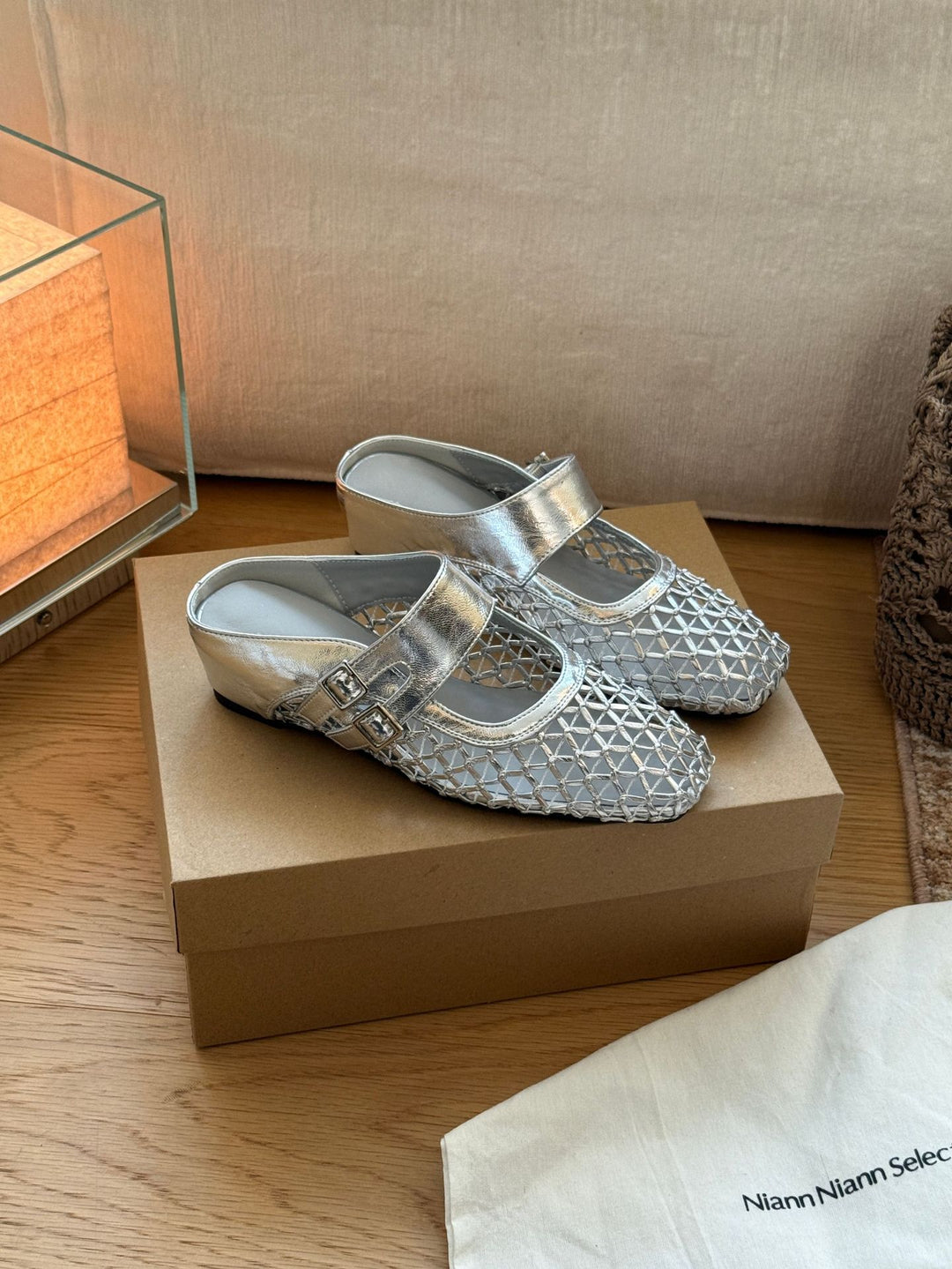 Damen Komfortable und elegante Ballerinas mit praktischer Schnalle EB
