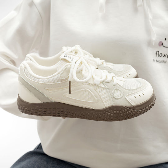 Damen Sportliche Freizeitschuhe mit atmungsaktiver Mesh-Konstruktion und rutschfester Sohle EB