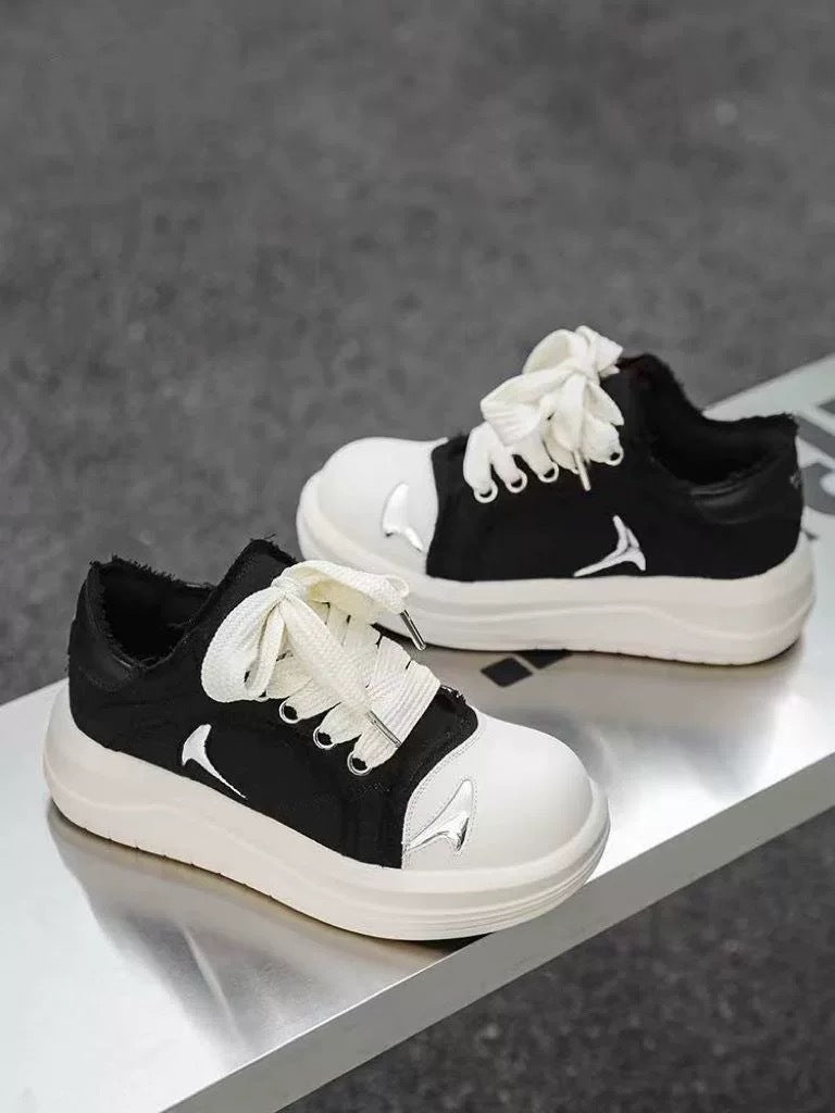 Damen Hochwertige Sneaker mit innovativer Schnürdetails und bequemer Dämpfung EB
