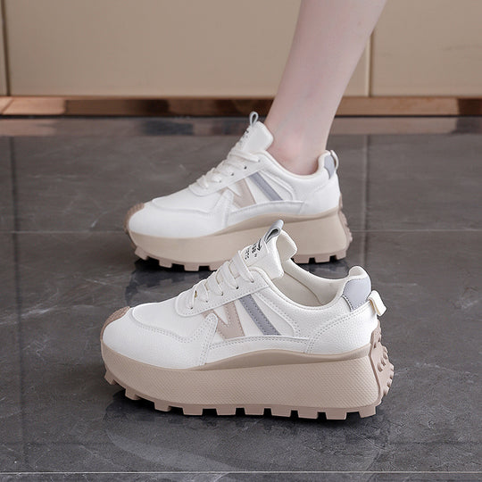 Damen Chunky Sneakers mit eleganter Plateau-Sohle und modischem Design EB
