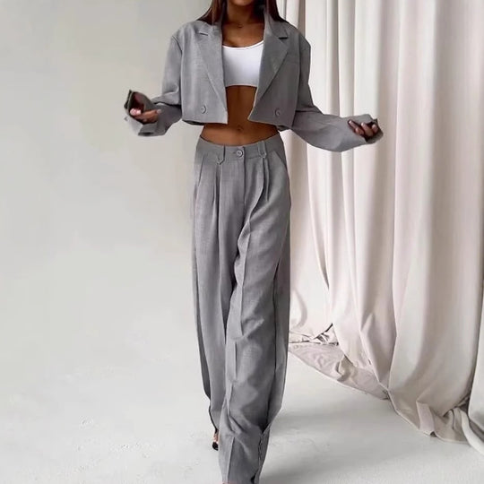 Damen modischer Zweiteiler-Anzug mit cropped Blazer und weitem Bund EB