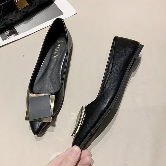 Damen elegante spitze Ballerinas mit dekorativem Schmuckakzent EB