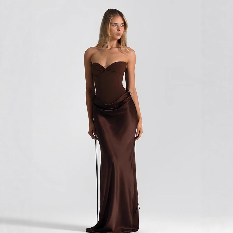 Damen Maxikleid mit elegantem Schnitt und raffinierten Drapierungen EB