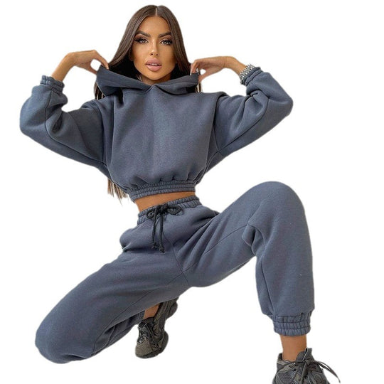 Damen cropped Stehkragen-Sweatset mit elastischem Taillenbund und hochtaillierter Tapered-Jogginghose Eichborn Berlin