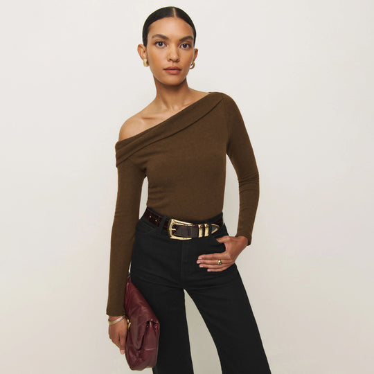Damen Elegantes Langarmoberteil mit schrägem Ausschnitt und figurbetontem Schnitt EB