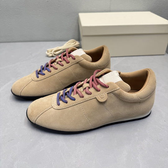 Damen modische Suede Sneakers mit farbigen Schnürsenkeln EB