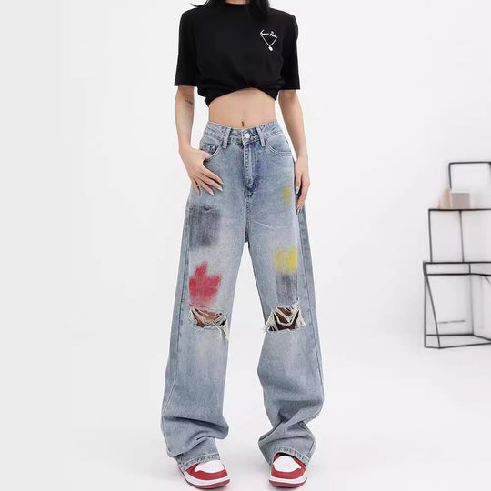 Damen Weite Destroyed Jeans mit bunter Akzentuierung und modischen Rissen EB