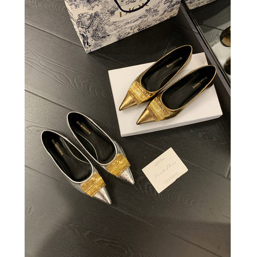Damen elegante spitze Ballerinas mit dekorativem Metallakzent EB