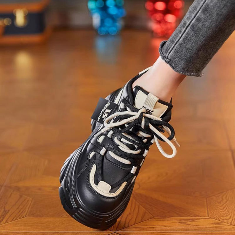 Damen Sportliche Chunky Sneakers mit dämpfender Sohle und hochmodernem Design EB