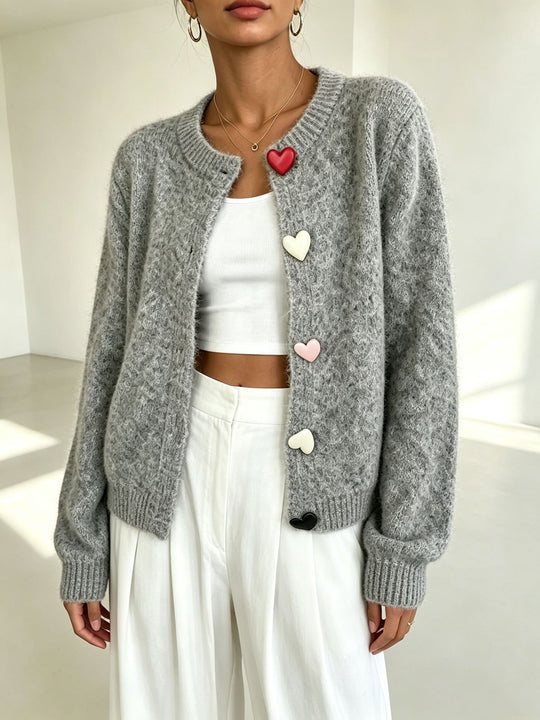 Damen Flauschiger Kurzcardigan mit Herz‑Knopfleiste und Raglanärmeln EB