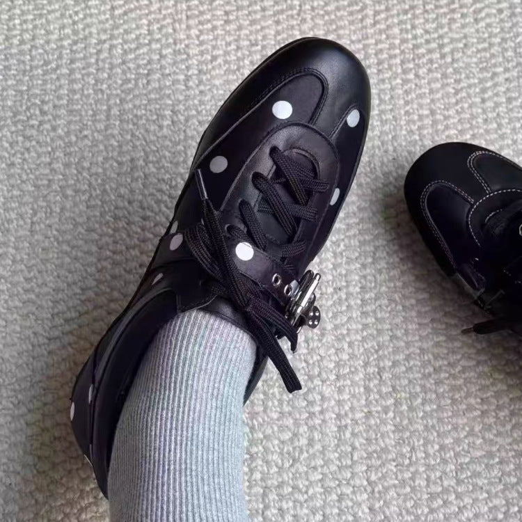 Damen sportive Sneakers mit einzigartigem Punktedesign und stabiler Sohle EB